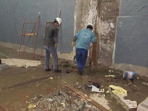 昆明專業(yè)堵漏后澆帶堵漏施工 郫縣